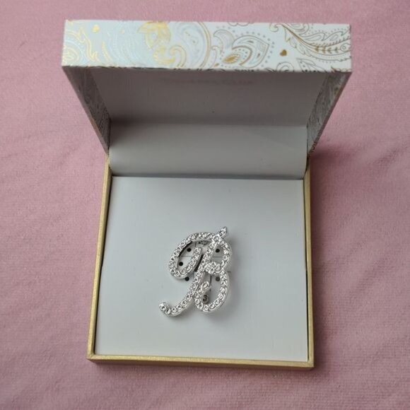 Charter Club Letter b Initial Pin - Picture 1 of 5